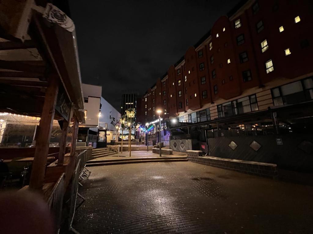 Celaka Apartment, Free Indoor Parking * Birmingham