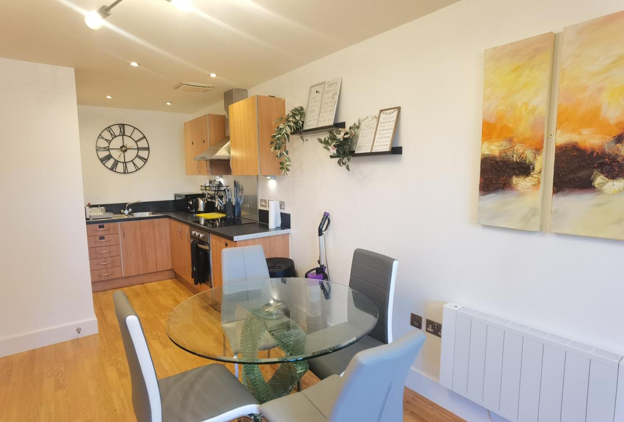 Celaka Apartment, Free Indoor Parking Apartment